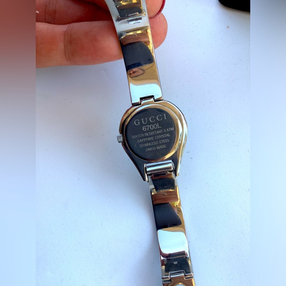 Ladies GUCCI buckle bangle dress watch ❤️❤️ - Picture 8 of 12